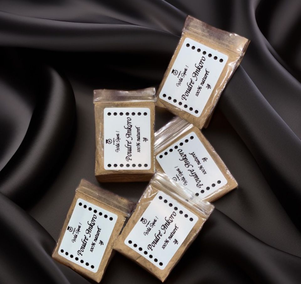 Ankoro: poudre d’acajou