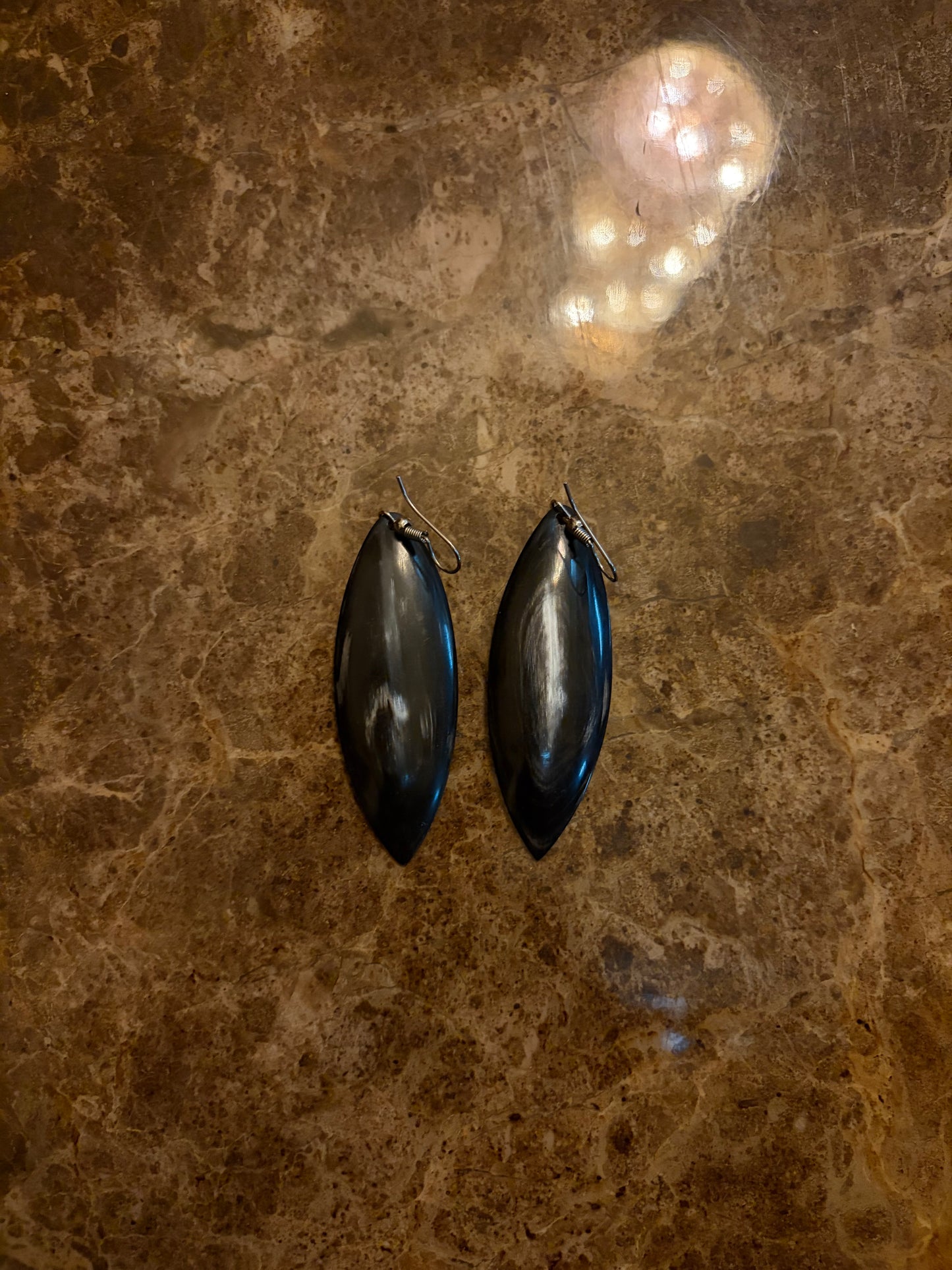 Boucles d’oreilles artisanales en os & corne : Bangui 🇨🇫