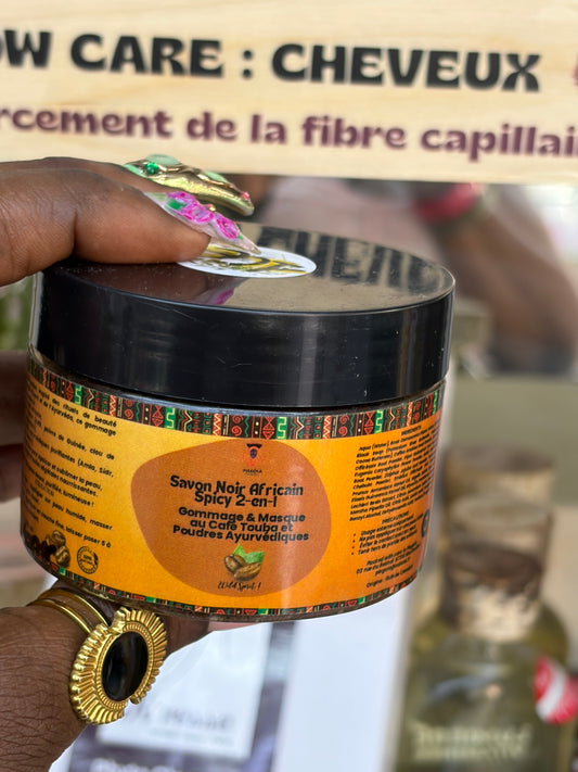 Savon Noir Africain Spicy 2-en-1 – Gommage & Masque au Café Touba et Poudres Ayurvédiques